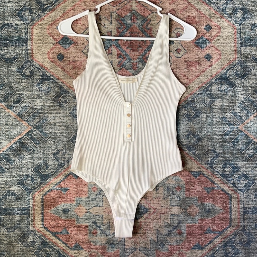 Off white body suit